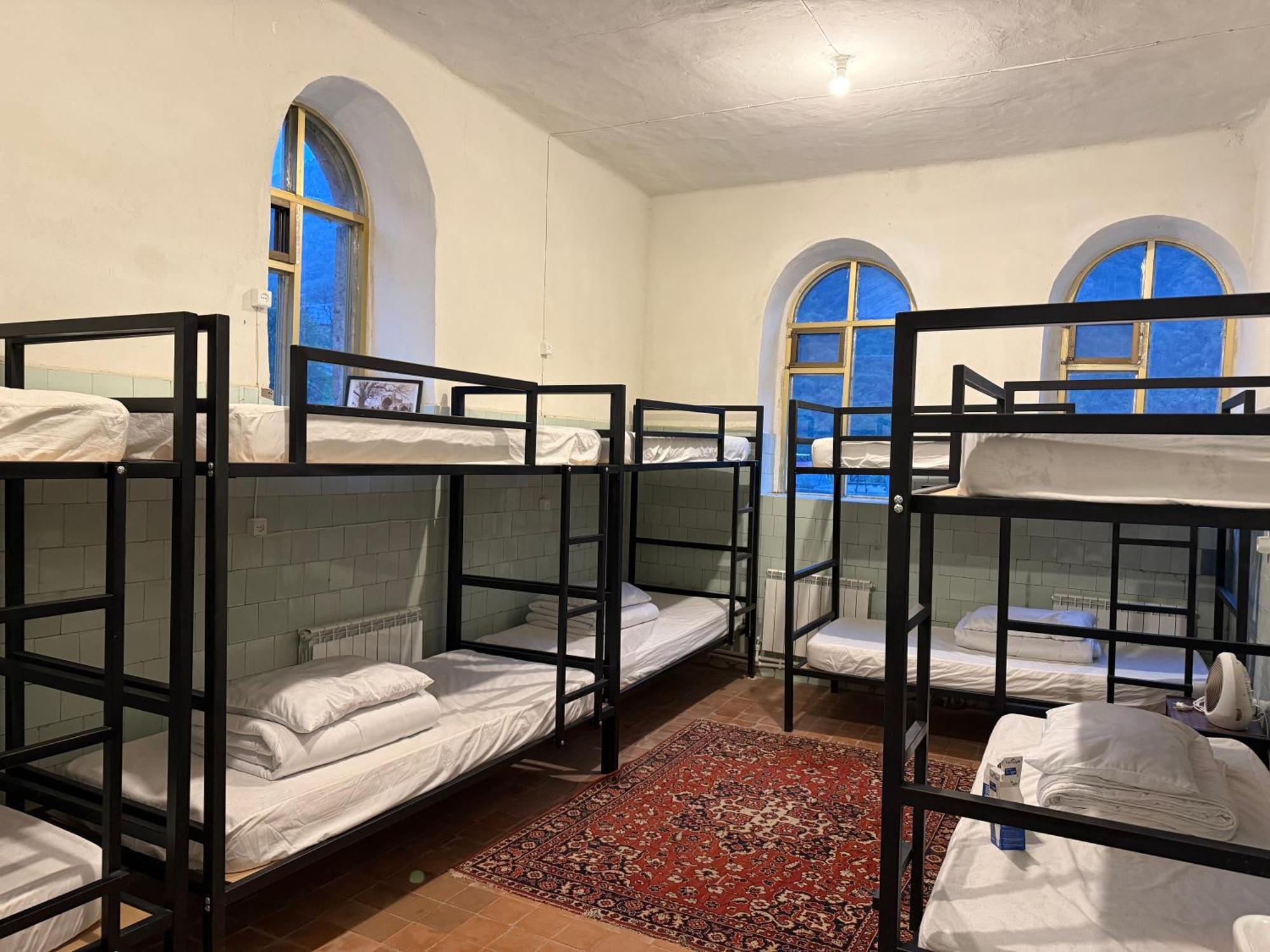 Tumanyan Bathhouse Hostel Ngoại thất bức ảnh